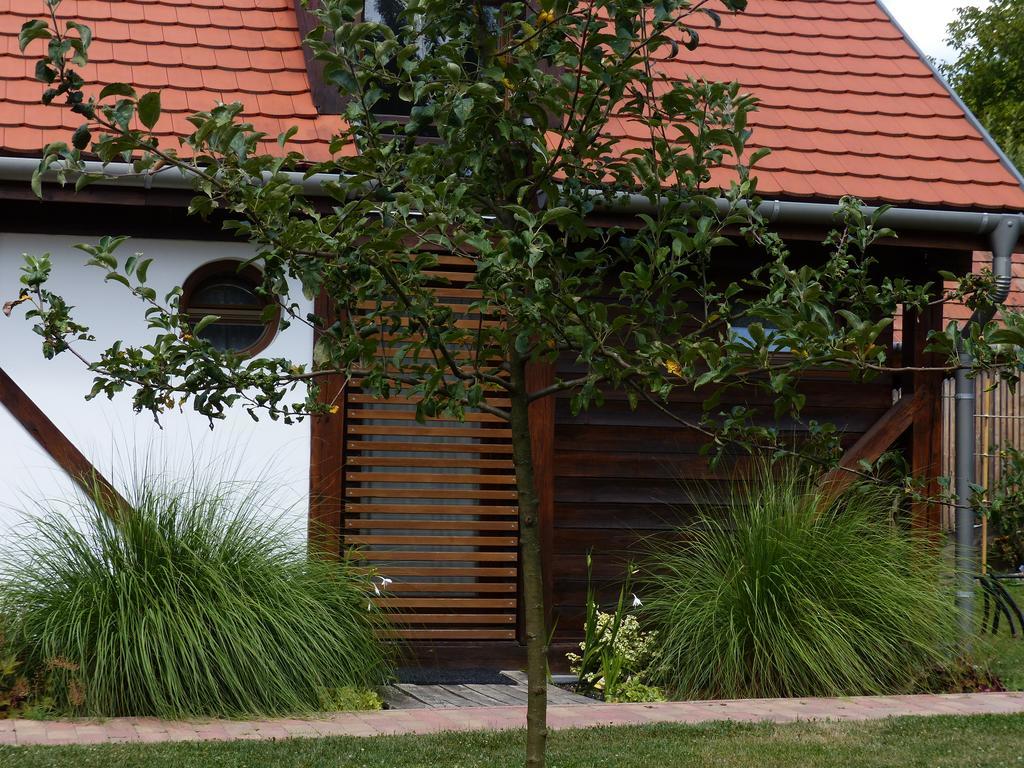Fruktarium Vendeghaz Hotel Trizs Exterior foto